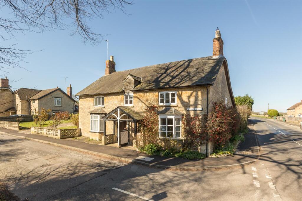 Main image of property: School Lane, Middleton Stoney
