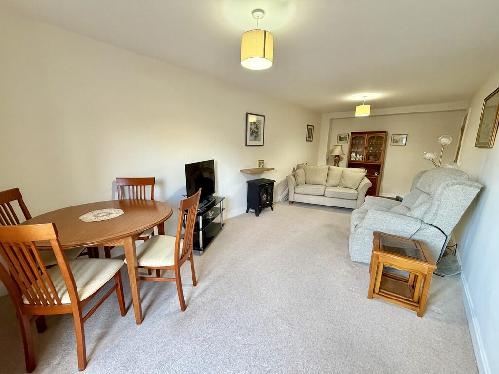 Macaulay Road, Broadstone photo 5