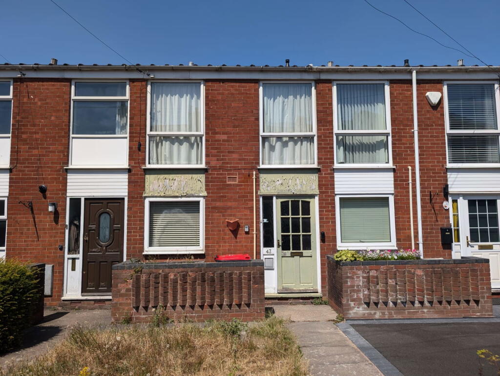 3-bed terraced on Church Hill Coleshill, Birmingham, B46 3AE, £195,000