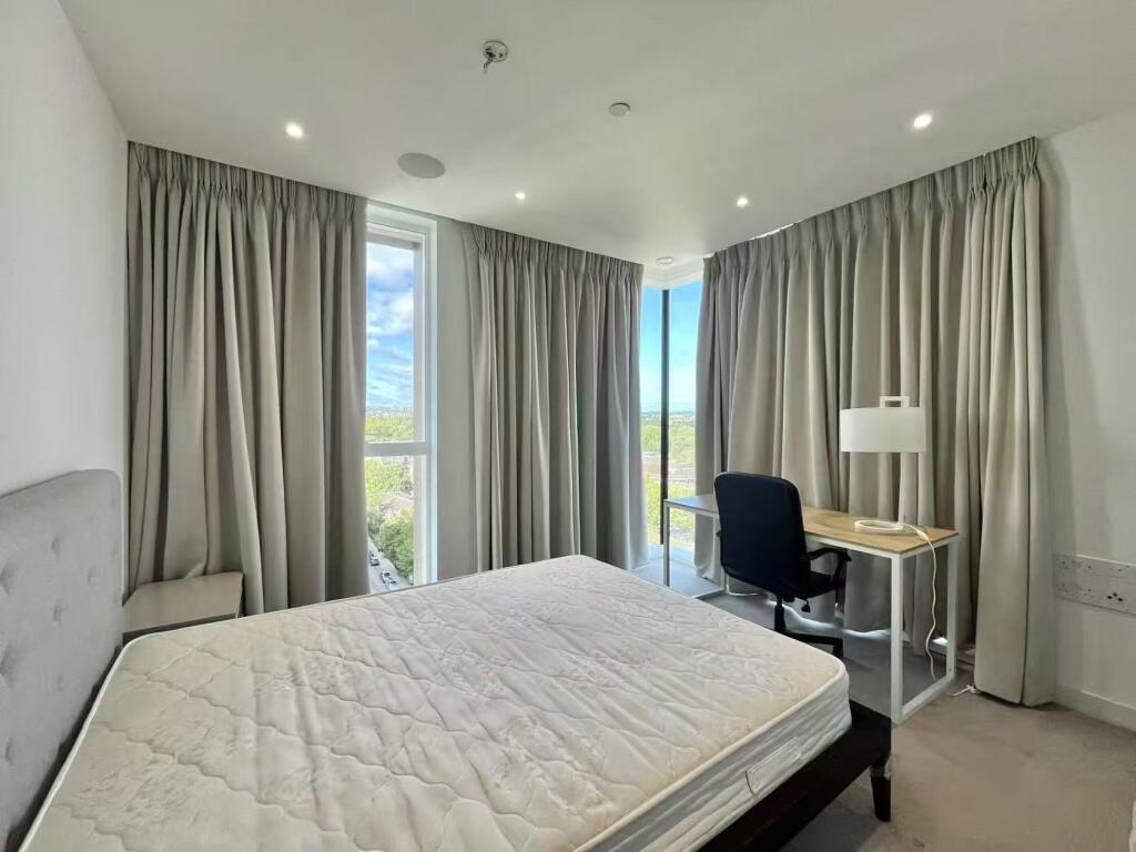 Apartment in London - More