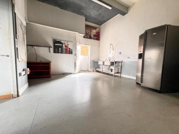 MAIN SHOP UNIT