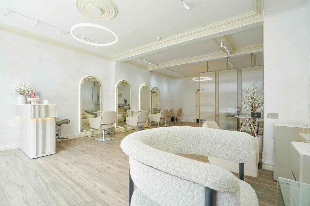 Hairdressers Regent Street 4.jpg