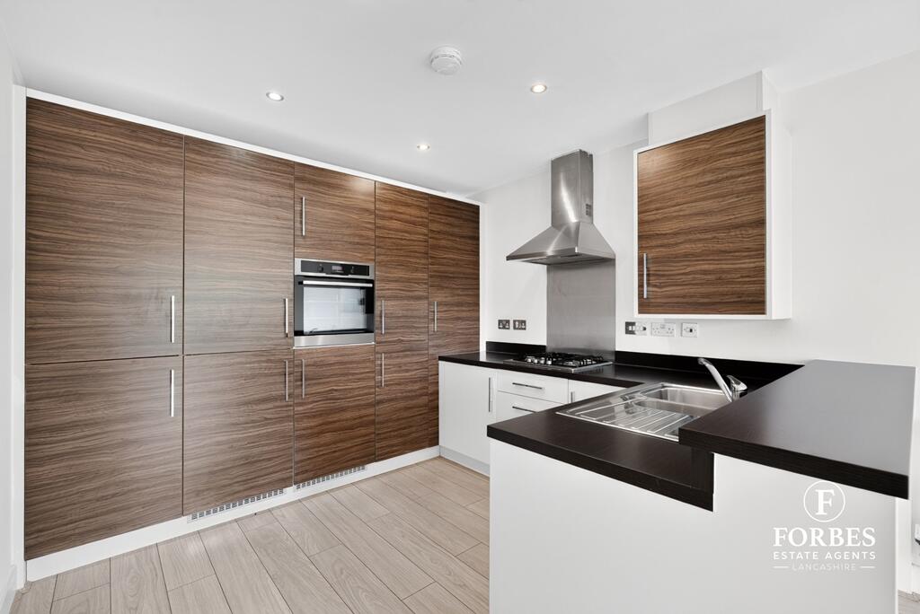 Apartment in Chorley, Euxton - View 4