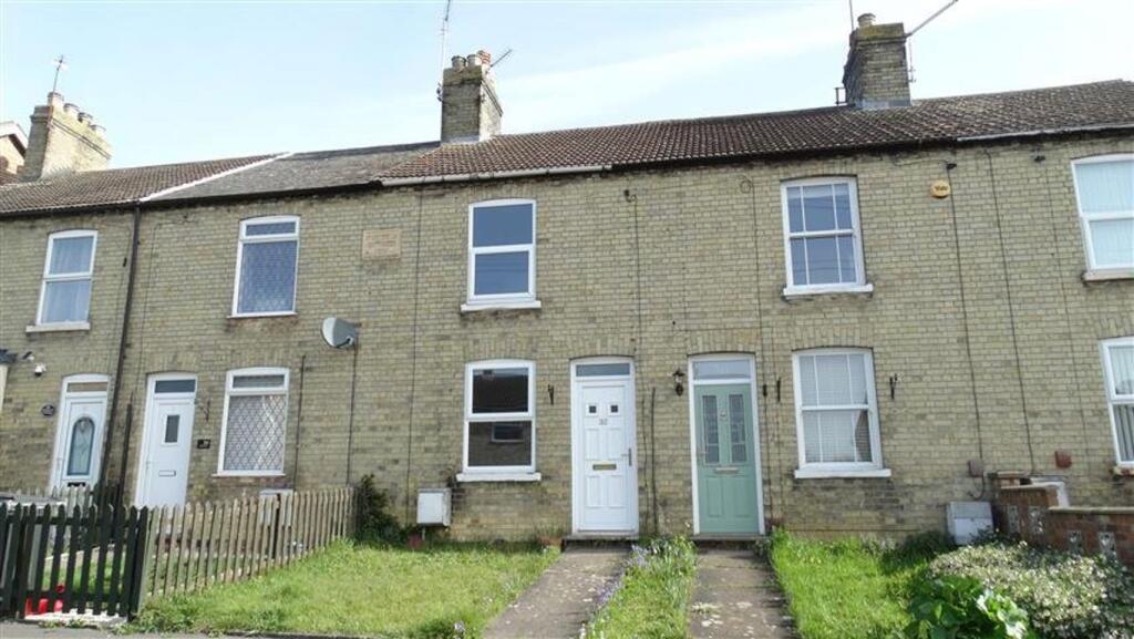 Main image of property: 32 Chapel Street, Yaxley PE7 3LN