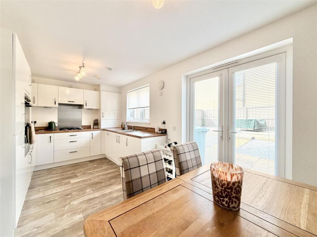 House in Motherwell - More