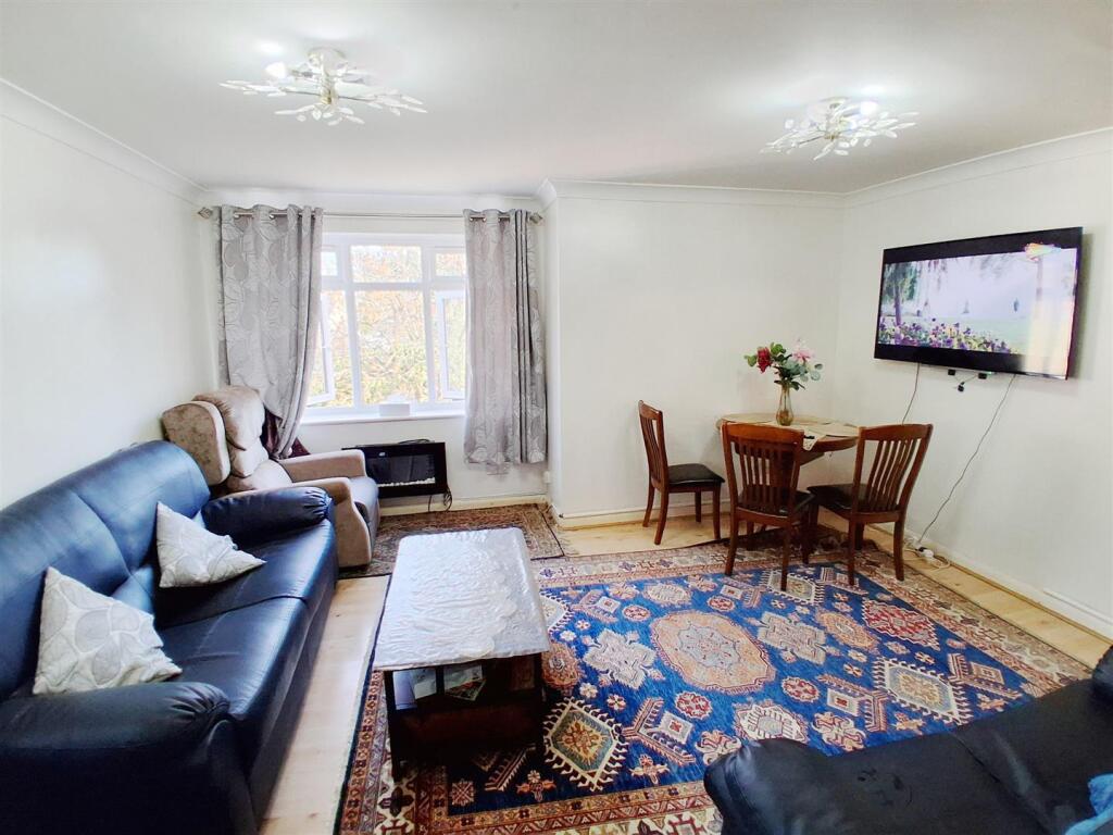Apartment in London - View 3