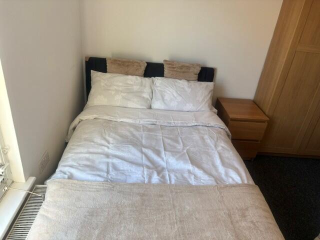 House in Manchester, Greater Manchester - More