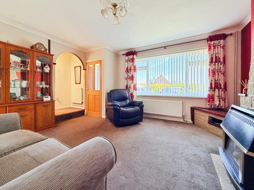 House in Dafen, Bryn, Llangennech - More