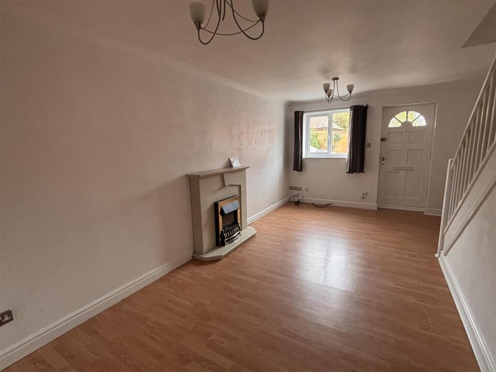 Warwick Road, Wellesbourne photo 4