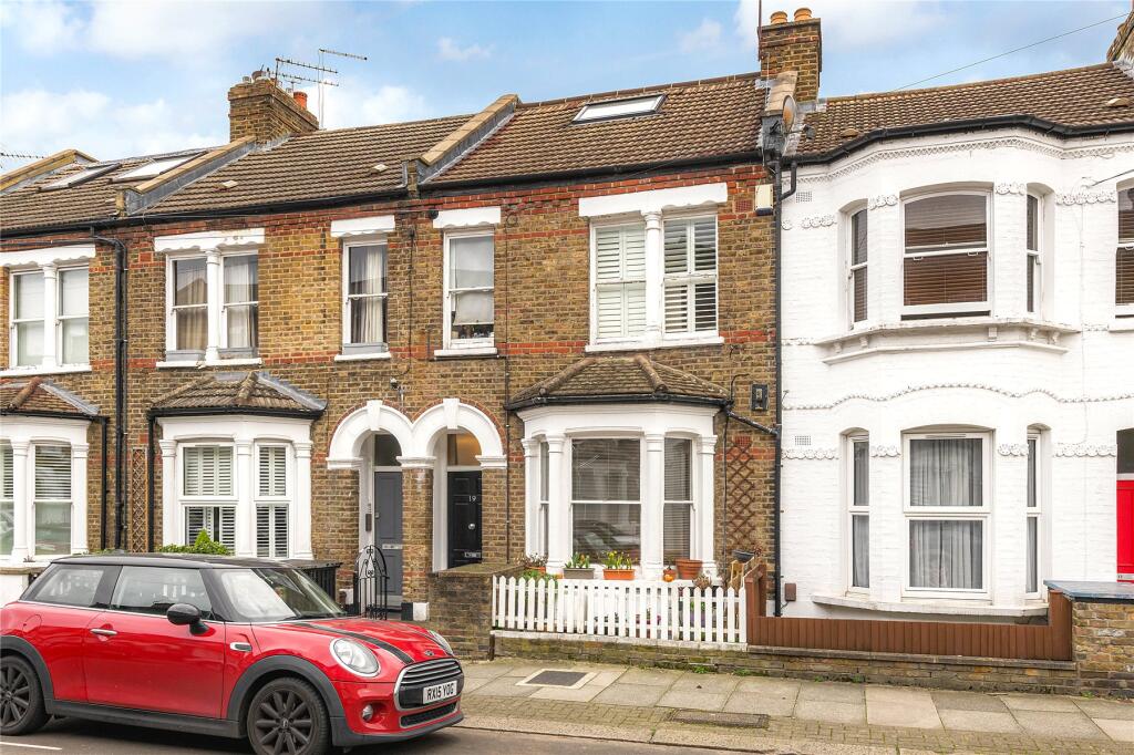 Main image of property: Inworth Street, London, SW11