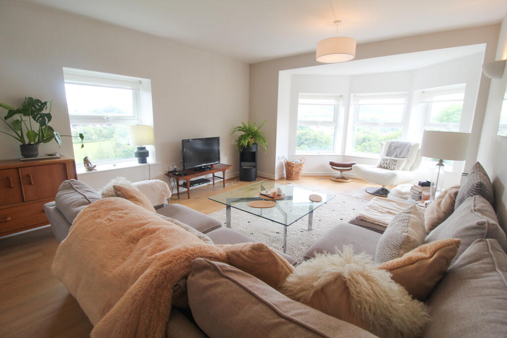 Lakes Road Flat  Beechwood Manor, Marple photo 4