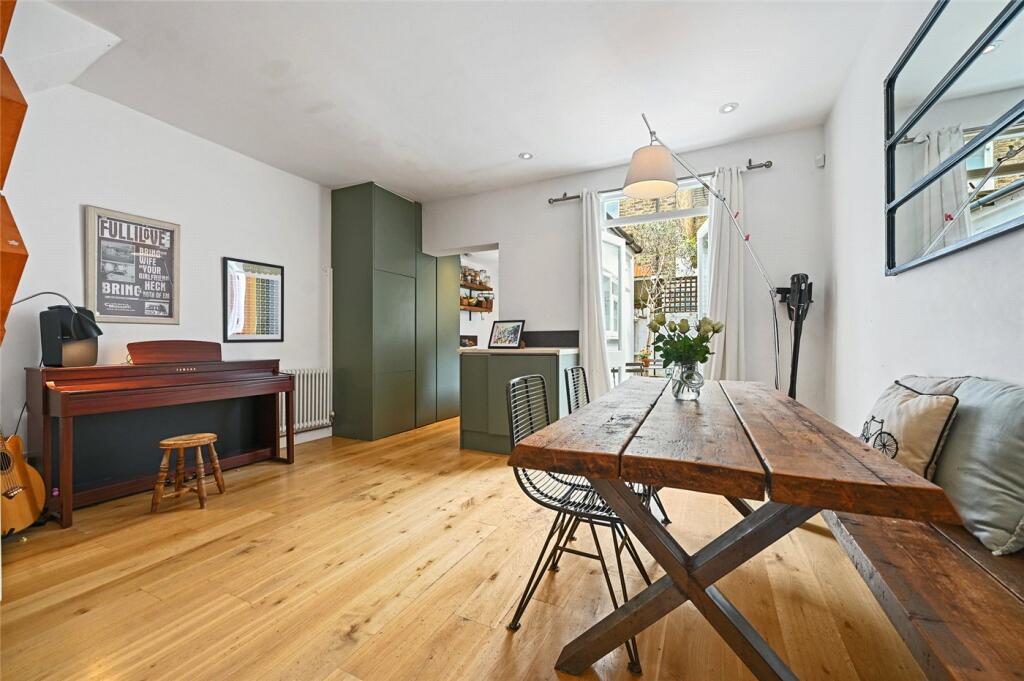 House in London, Shepherd's Bush