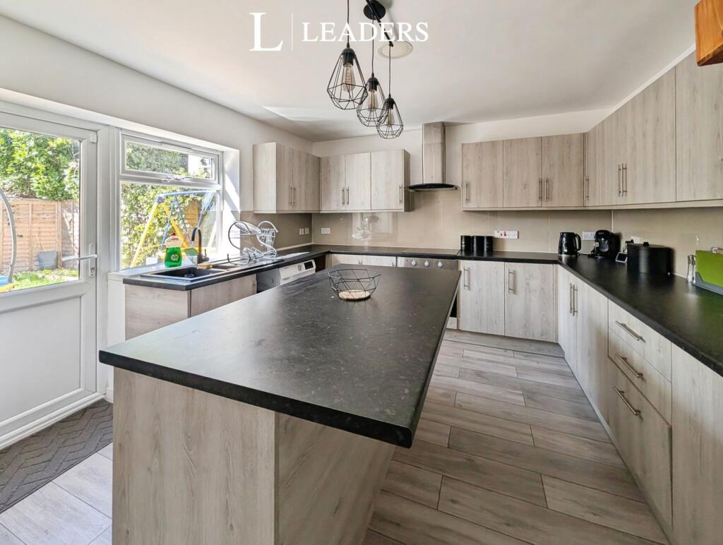 House in Southampton - View 5