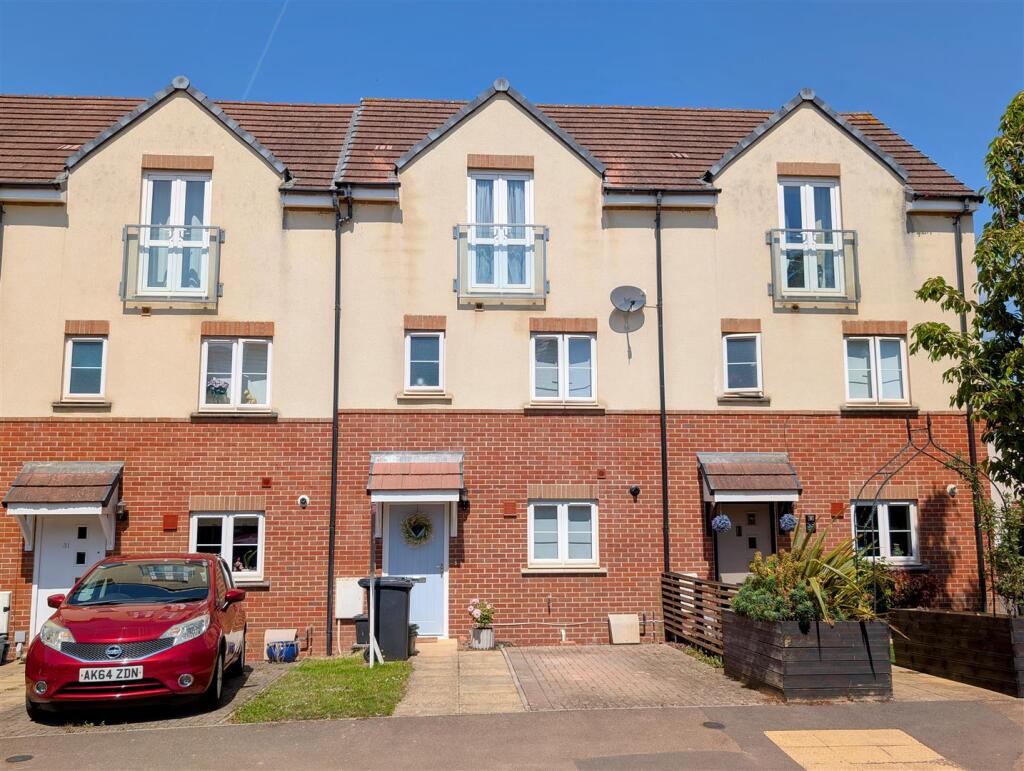 3-bed terraced on Par Four Lane, Lydney, £245,000