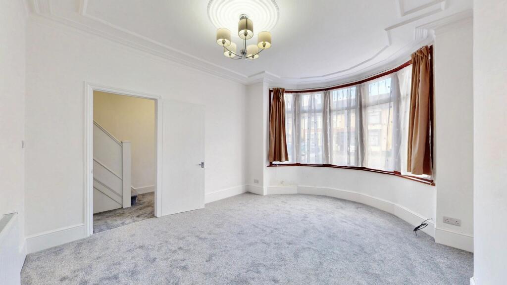 House in Ilford - View 3