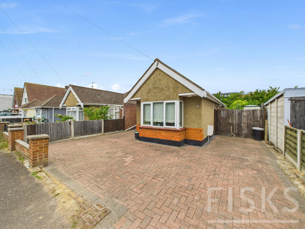 Main image of property: Oak Road, Canvey Island, SS8