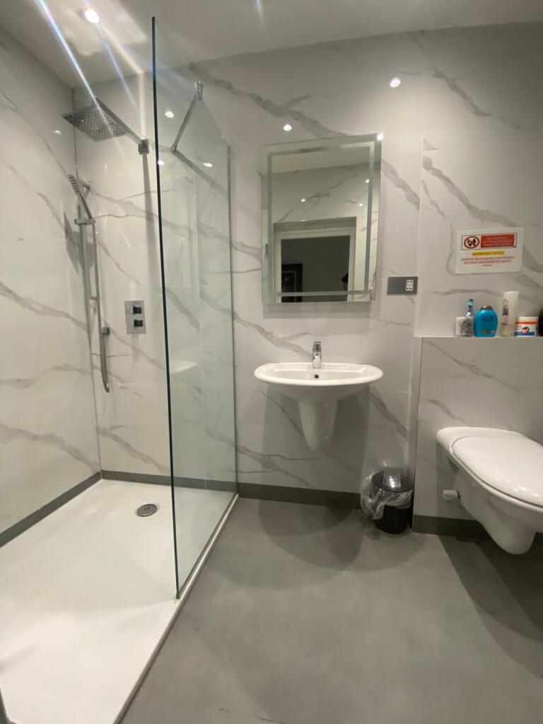Apartment in London, City of Westminster - View 4