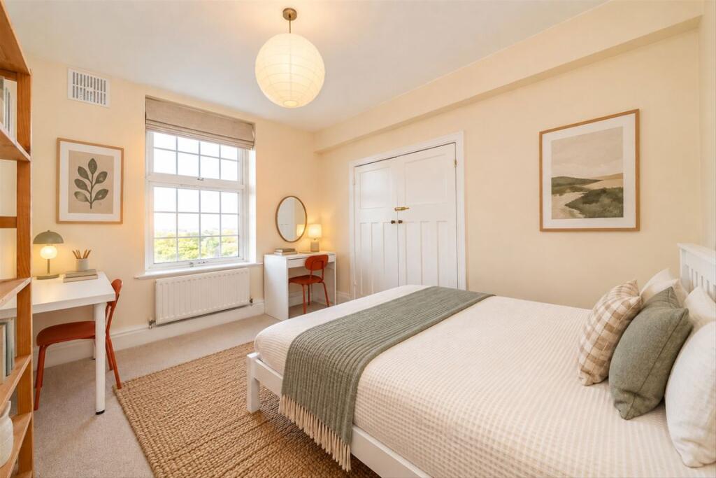 Apartment in London - View 4