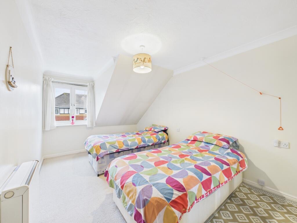 Apartment in Preston - View 4