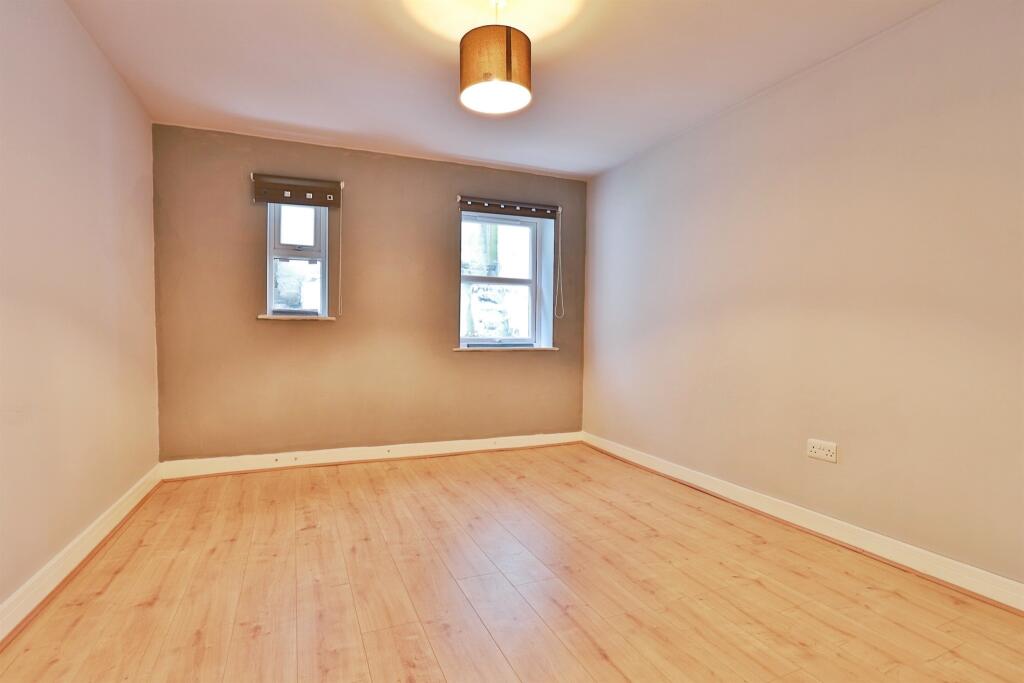 Apartment in Bournemouth, Lansdowne - More