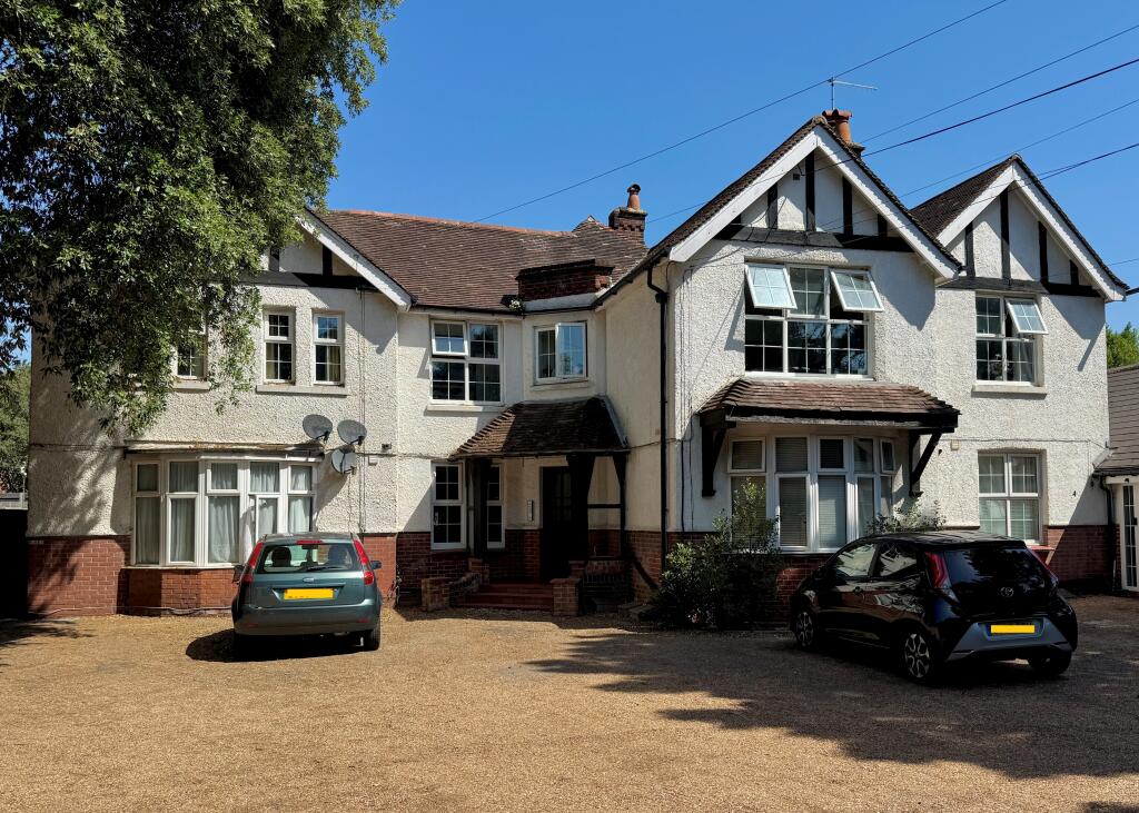 Main image of property: Poulters Lane, Worthing, BN14