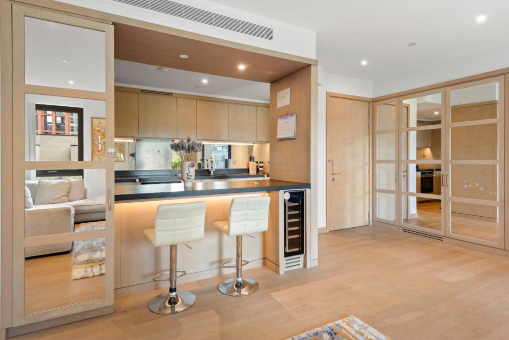 Apartment in London - View 2