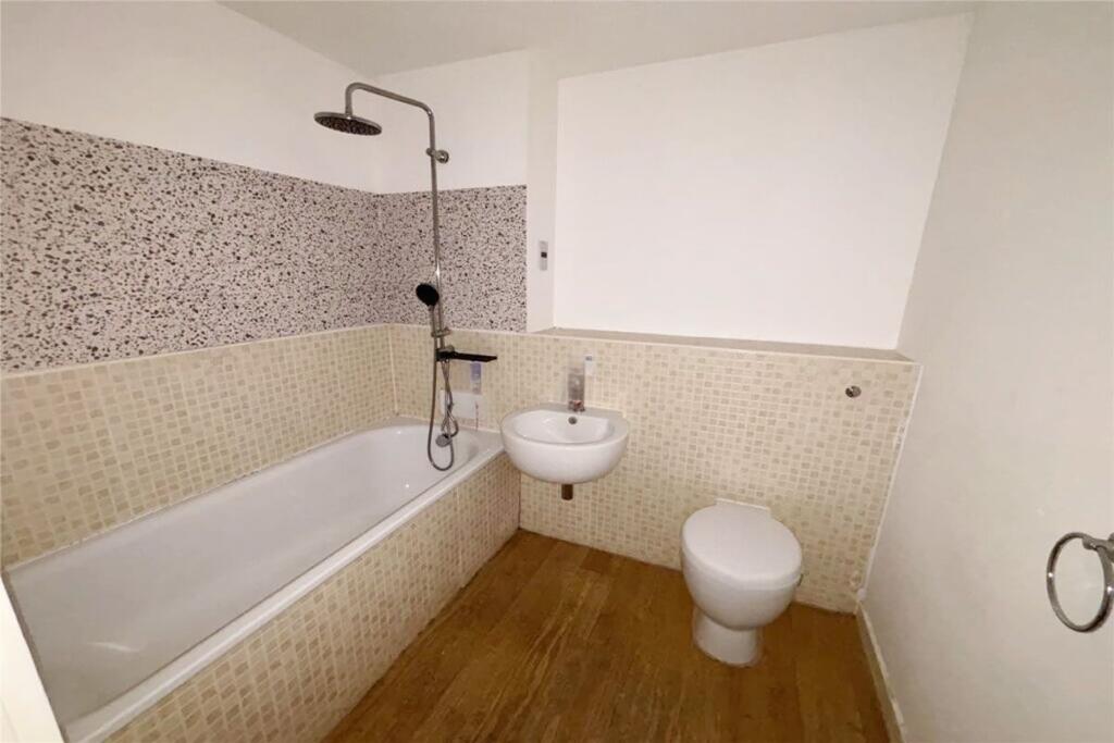Apartment in Edinburgh - View 4