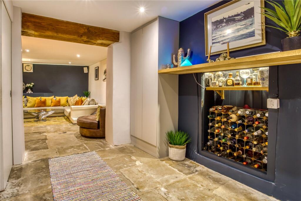 Additional image 3 of Plus 2 Bed Cottage, Market Street, Poole, BH15