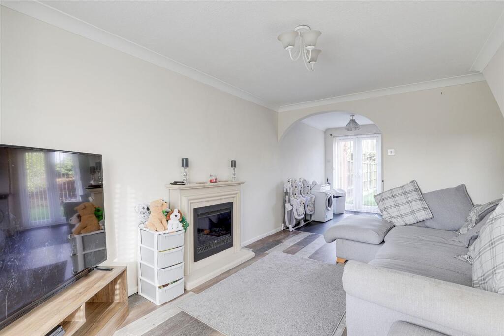 Tudor Close, Colwick, NG4 photo 3