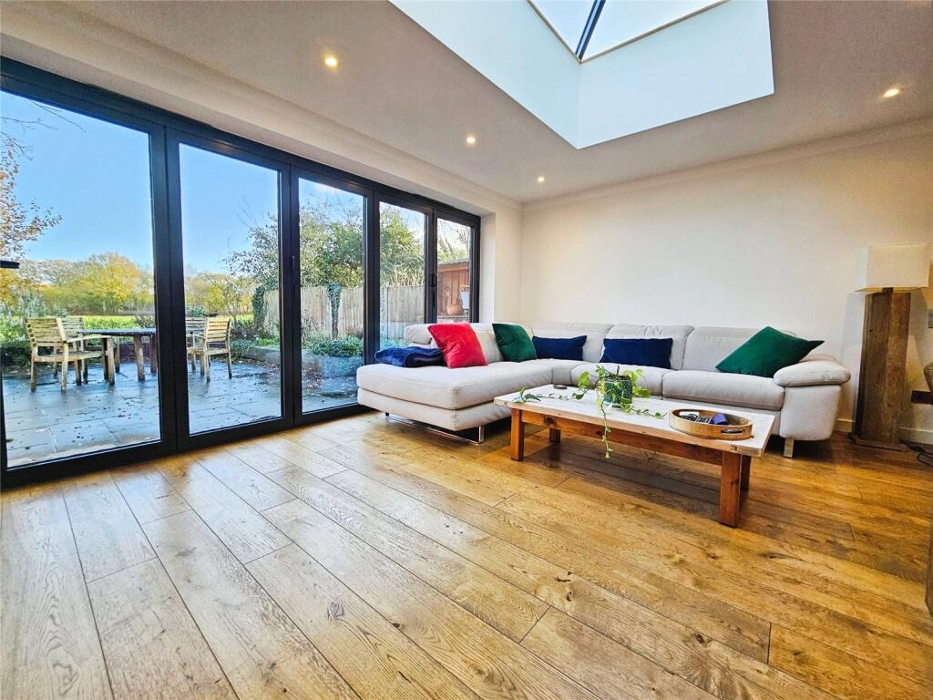 Main image of property: Barley Mow Close, Winchfield, Hook