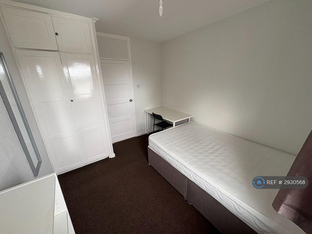 4 bedroom terraced house for rent
