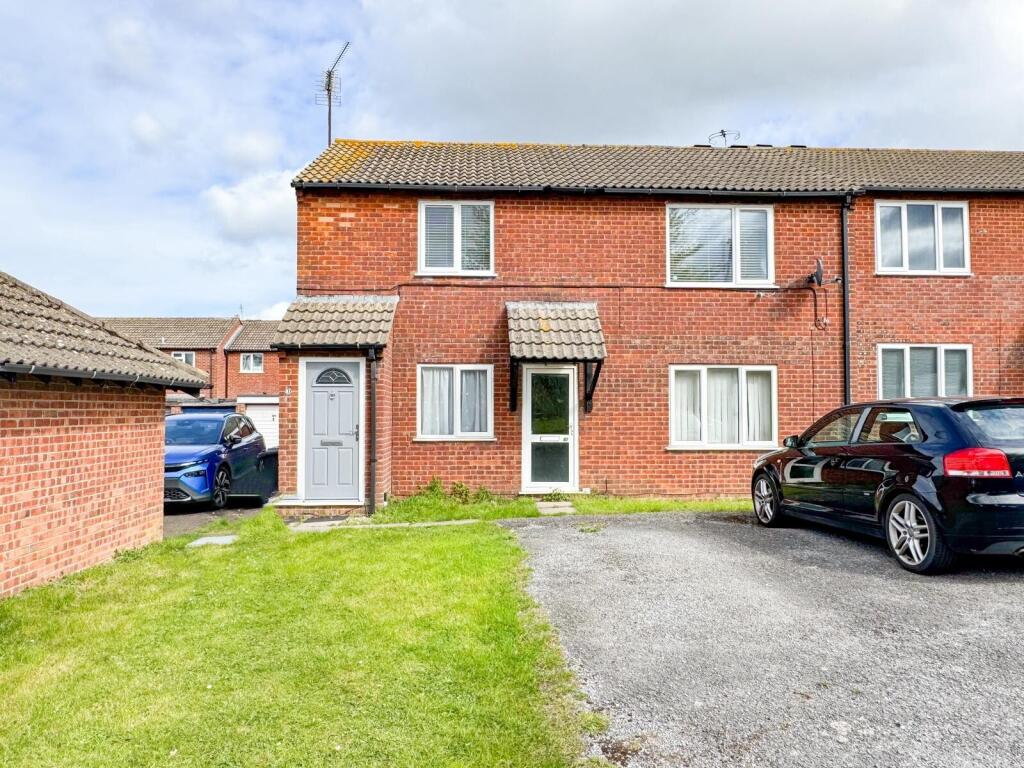 Main image of property: Elizabeth Crescent, Stoke Gifford, Bristol, BS34