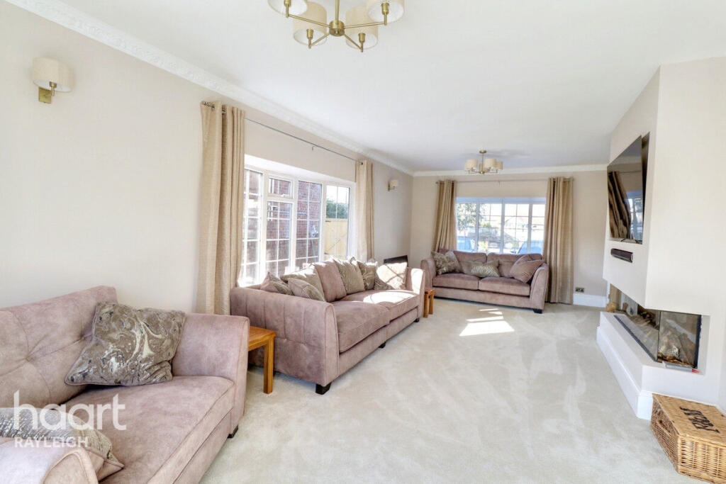 House in Southend-on-Sea - View 2
