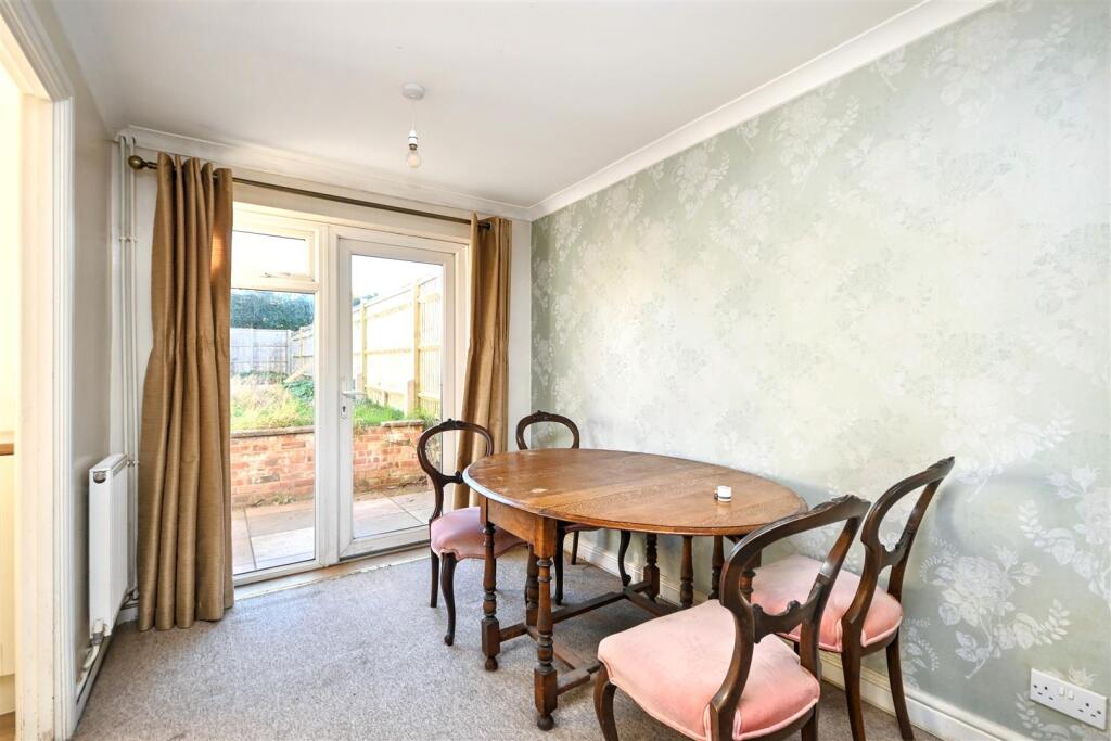 House in Eastbourne, Ratton Village - More