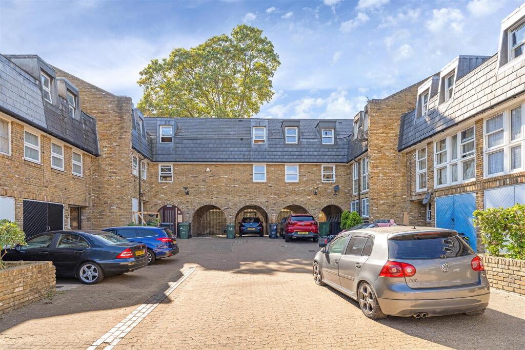 Apartment in London, Hainthorpe Estate, West Norwood - View 5