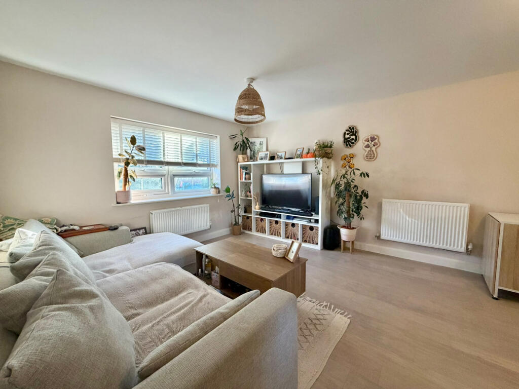 Abraham Drive, Hamworthy, Poole, BH15 photo 4
