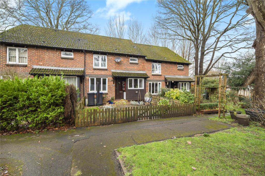 Main image of property: Overthorpe Close, Knaphill, Woking, Surrey, GU21