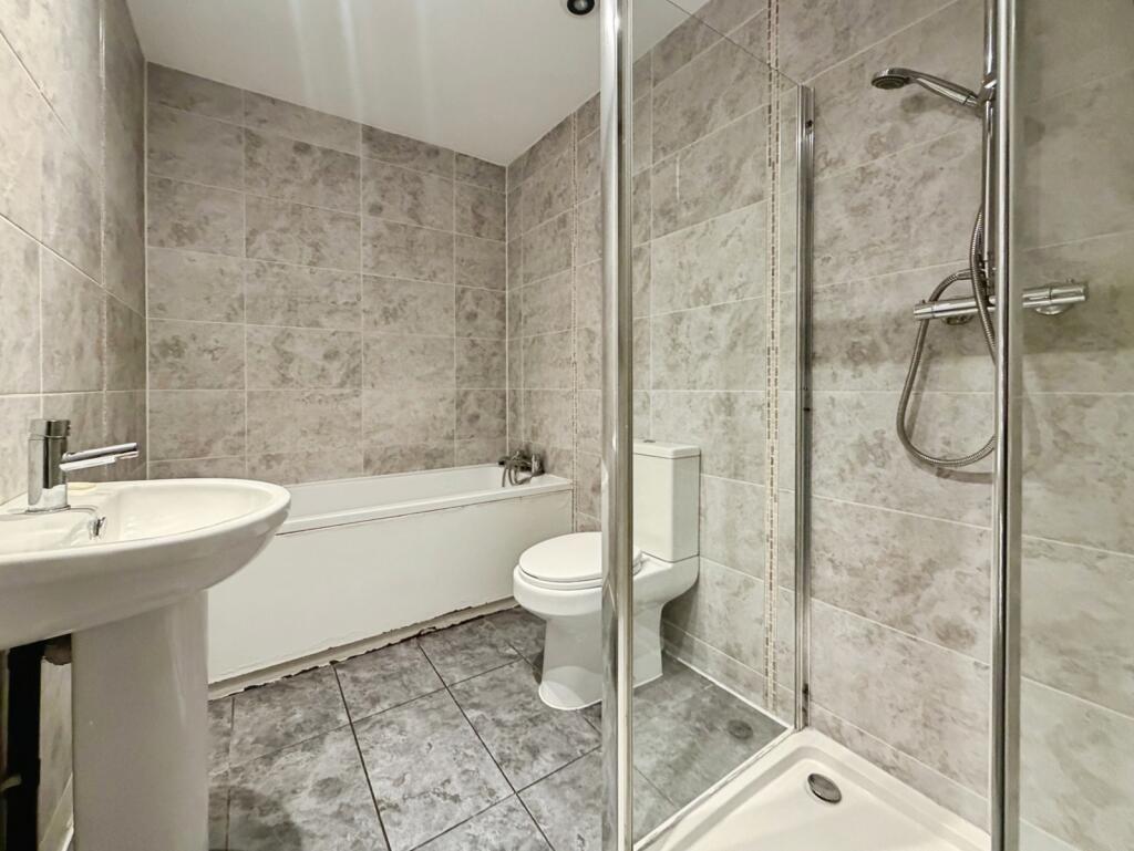 Long Lane, Bexleyheath, DA7 photo 4