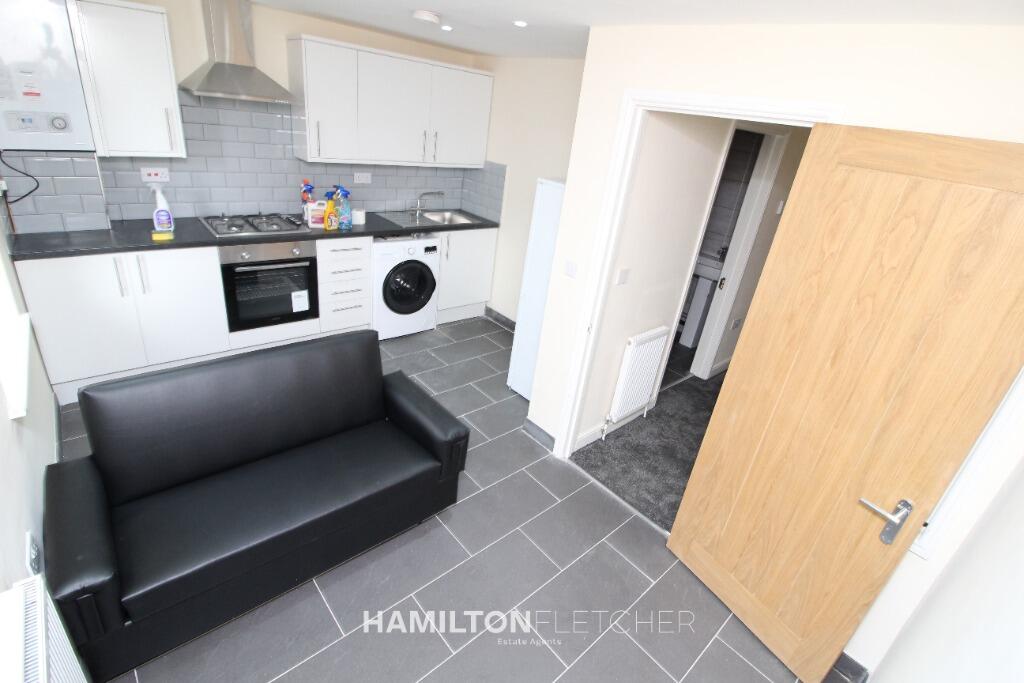 Apartment in Reading - View 2