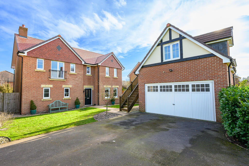 Main image of property: Oak Tree Rise, Malpas