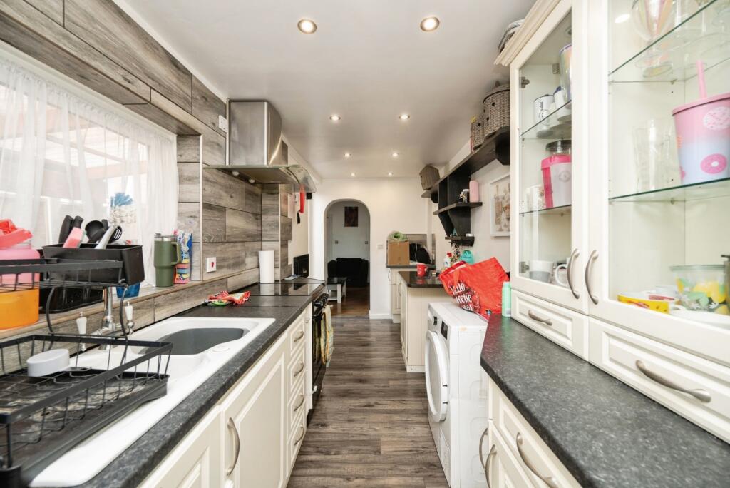 Lodge Road, Redditch, Worcestershire, B98 - View 3