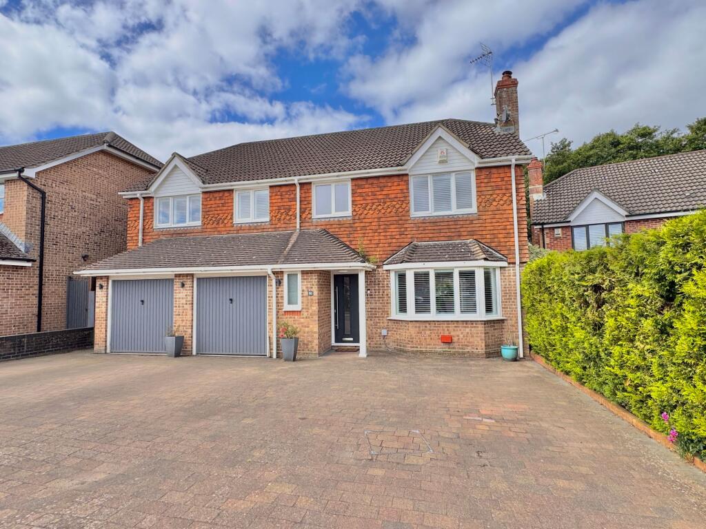 Main image of property: Britannia Gardens, Hedge End, SO30