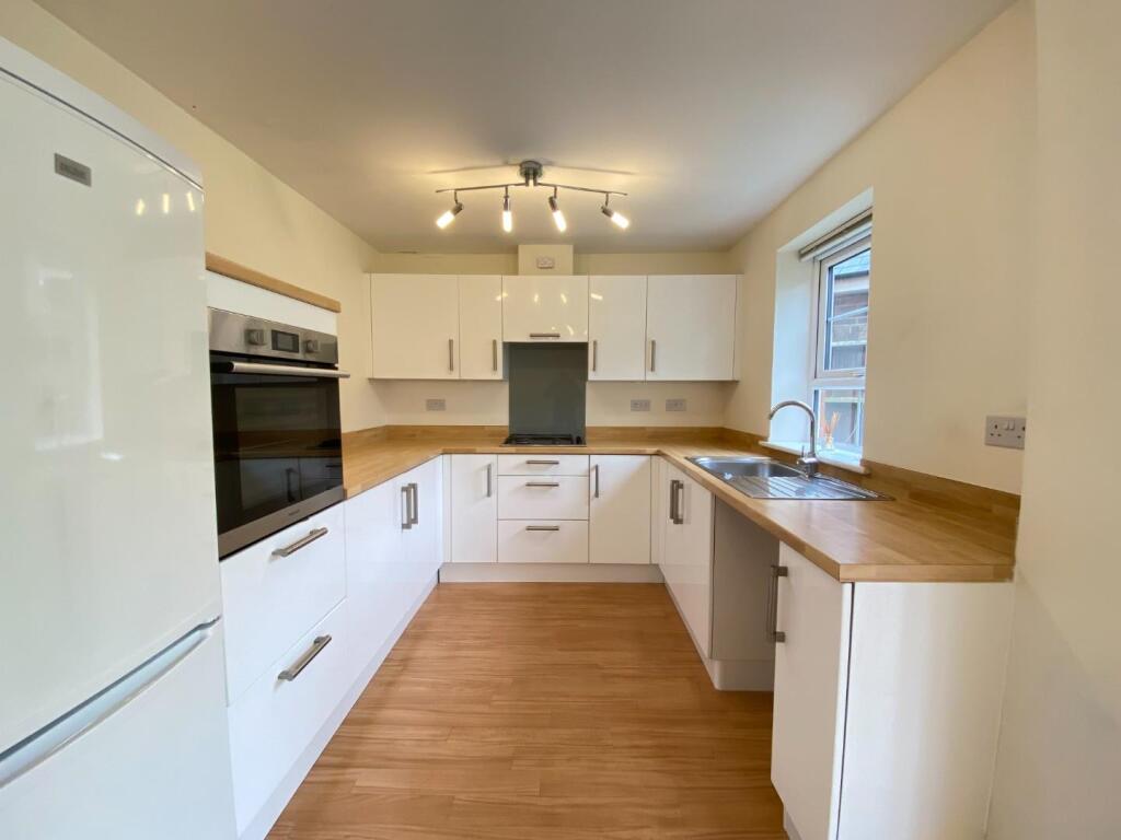 26, Hawthorn Road, Melksham photo 4