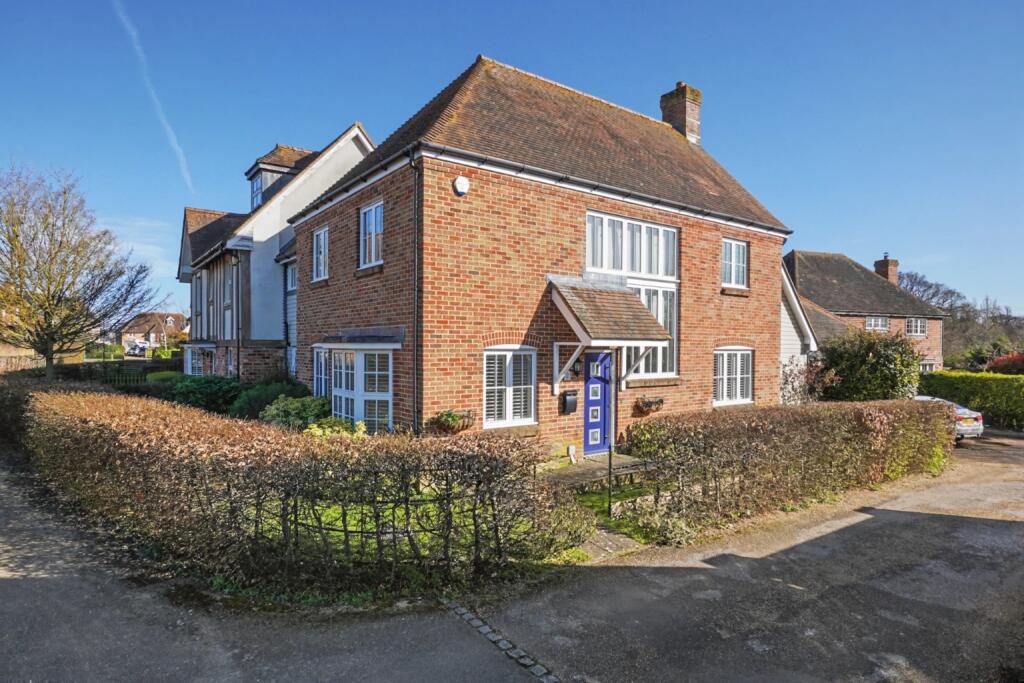 Main image of property: St. Pauls Court, Lynsted, Sittingbourne, Kent, ME9 0RE