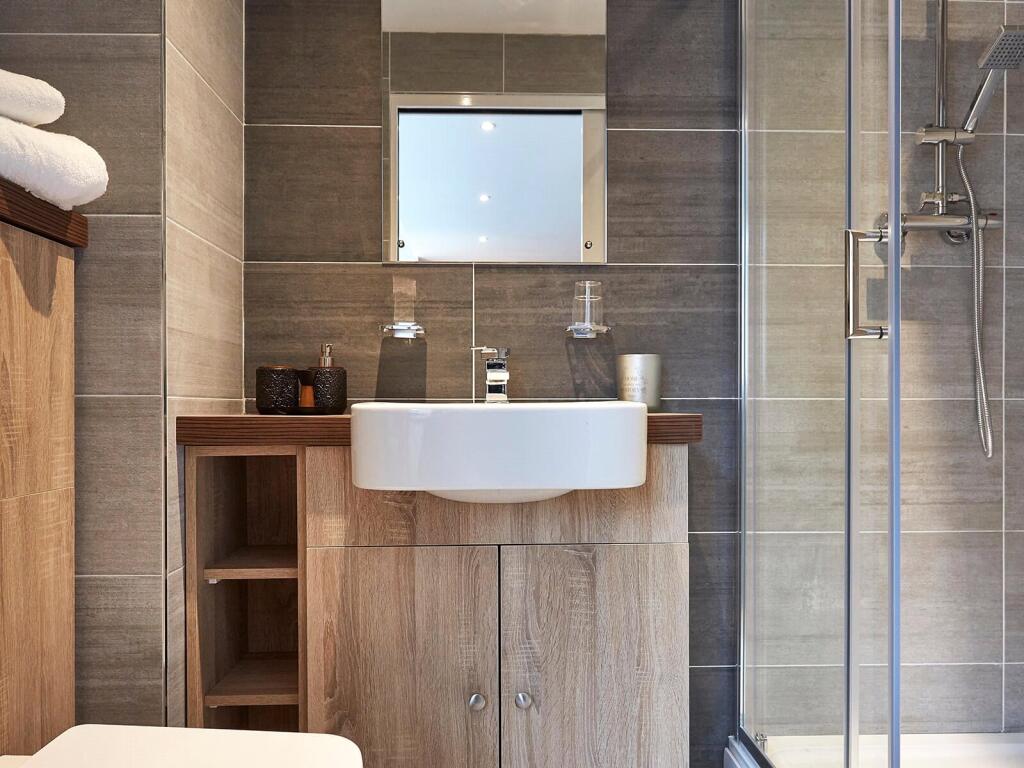 Apartment in Leeds - View 3