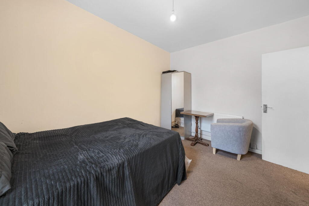 Apartment in London - View 2