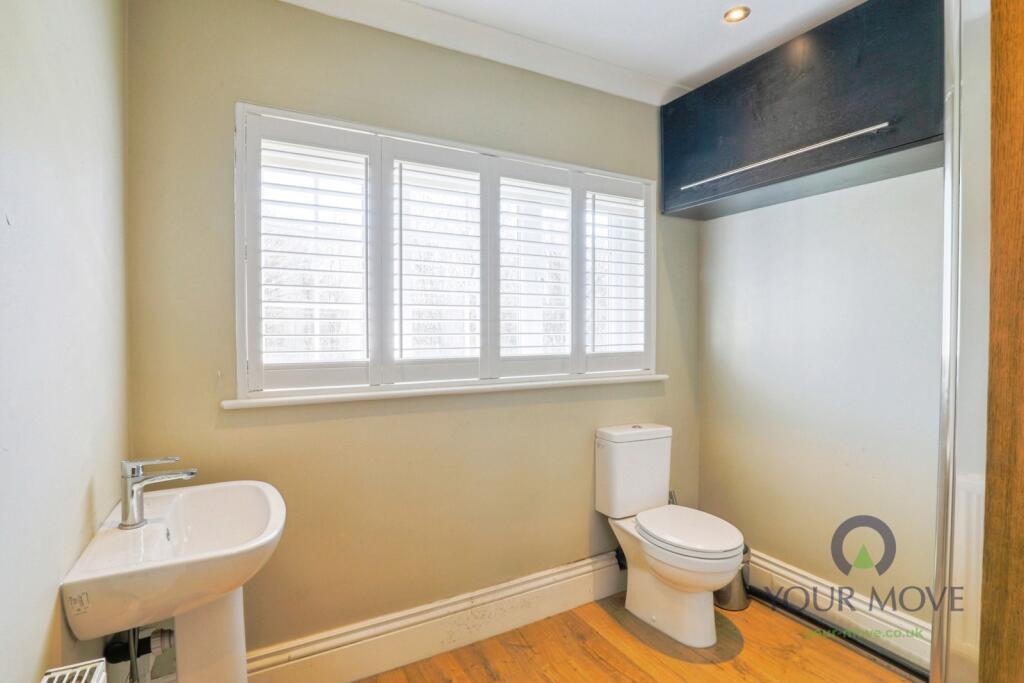 House in Sutton - View 3