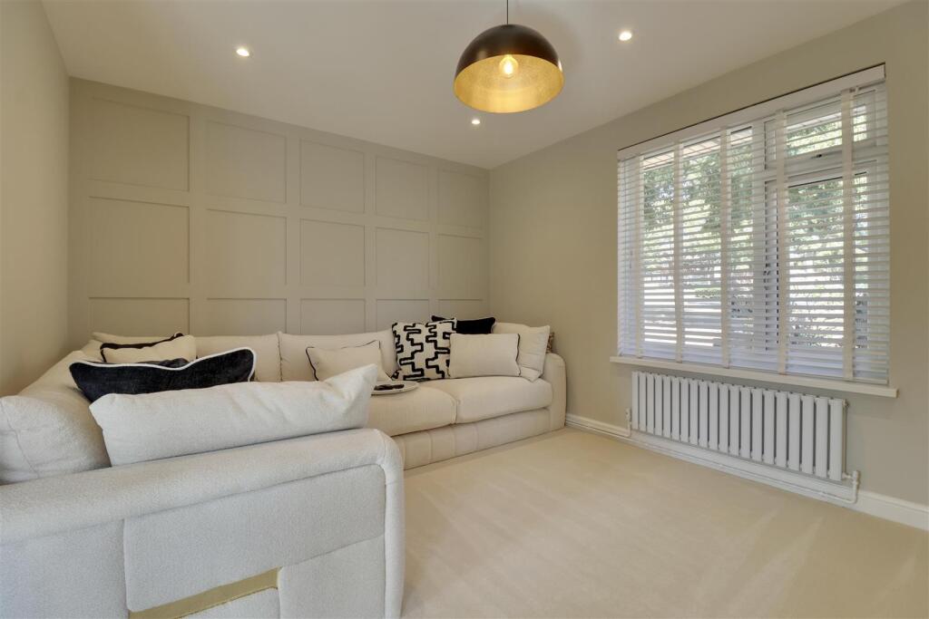 House in Portsmouth - View 3