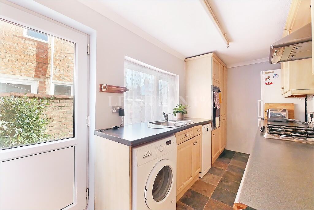 House in Northampton, West Northamptonshire - View 4