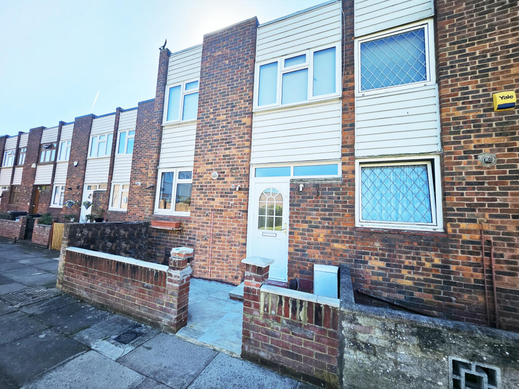 Main image of property: Foremark Close, Ilford, Essex, IG6